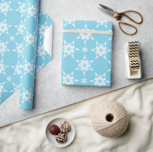 SNOWFLAKE PATTERN festlich modern minimalblau Geschenkpapier