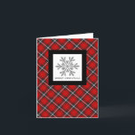 Snowflake Red Black Kariert Foto Christmas Card Feiertagskarte<br><div class="desc">Ein hübscher Imitat Glitzer Schneeflocke schmückt diese Karte mit einem schwarz-rot karierten Muster im Hintergrund und die Worte frohen Weihnachten. Personalisieren Sie es mit Ihrem eigenen Gruß und Lieblings-Foto auf der Innenseite der Karte. Entworfen für Sie von BlackBerry Boulevard.</div>