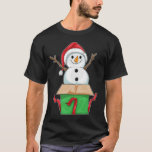 Snowman Christmas Box T-Shirt<br><div class="desc">Dieses Design ist das perfekte Geschenk für einen Geburtstag,  Weihnachten und andere Feiern. Es ist für Frauen,  Männer und Kinder geeignet.</div>