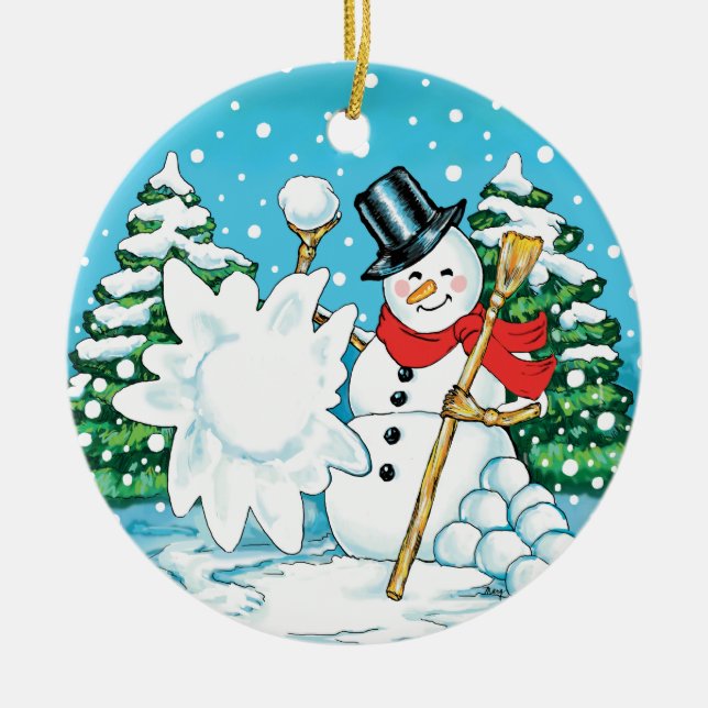 Snowman, der einen Schneeball-Winter-Spaß platsch Keramikornament (Vorne)