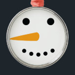 Snowman Face Silbernes Ornament<br><div class="desc">Genießen Sie die Wintersaison mit diesem klassischen Schneemann-Gesicht! Diese fröhliche Ikone sorgloser Tage wird jedem ein Lächeln auf das Gesicht geben. Fügen Sie Ihren Text,  um das Objekt zu personalisieren und machen Sie diesen Schneemann Ihre!</div>