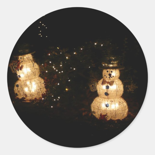 Snowman Holiday Light Display Runder Aufkleber (Vorderseite)