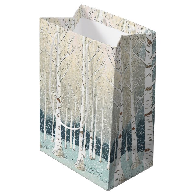 Snowy Birch Trees Weihnachten Aquamarin ID1003 Mittlere Geschenktüte (Rückseite Schrägansicht)