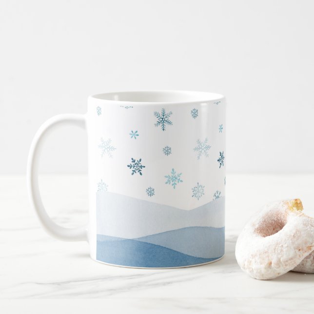 Snowy Blue Winter Landscape Mug Kaffeetasse (Mit Donut)