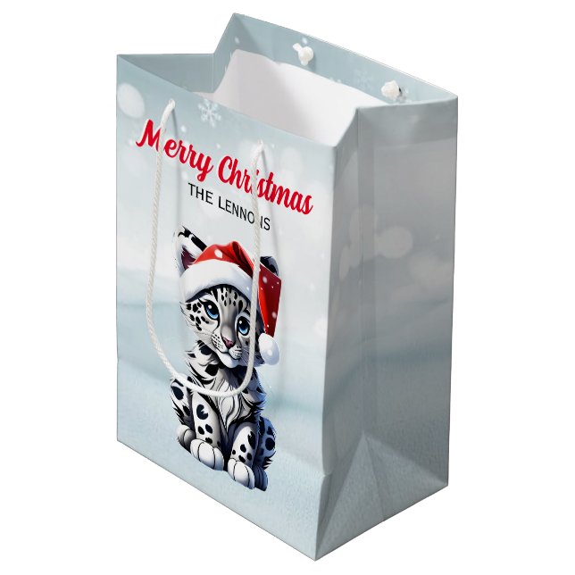 Snowy Christmas Santa Niedlich Snow Leopard Cub Mittlere Geschenktüte (Vorderseite Schrägansicht)