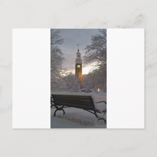Snowy Clock Tower mit Bench Postkarte (Vorderseite)