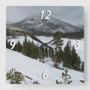 Snowy Ellery Winter Landschaft Quadratische Wanduhr