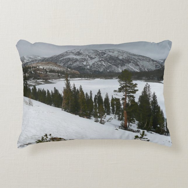Snowy Ellery Winter Landschaft Zierkissen (Vorderseite)