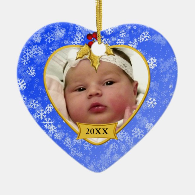 Snowy-Gold des Babys erstes Weihnachtsund blaues Keramikornament (Vorne)