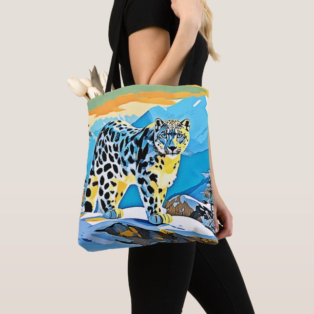 Snowy Mountain Leopard Stance Design Tasche (Von Nahem)