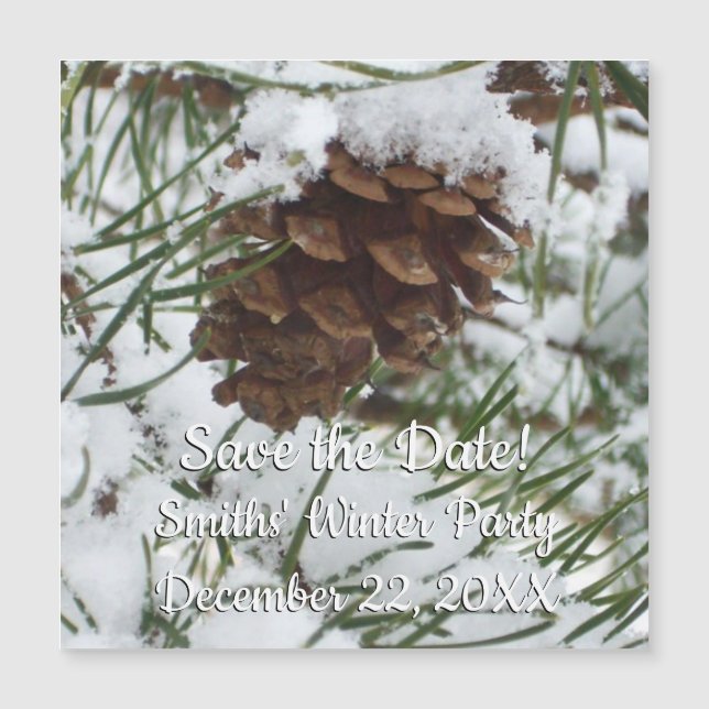 Snowy Pine Cone I Winter Nature Fotografy Magnetkarte (Vorderseite)
