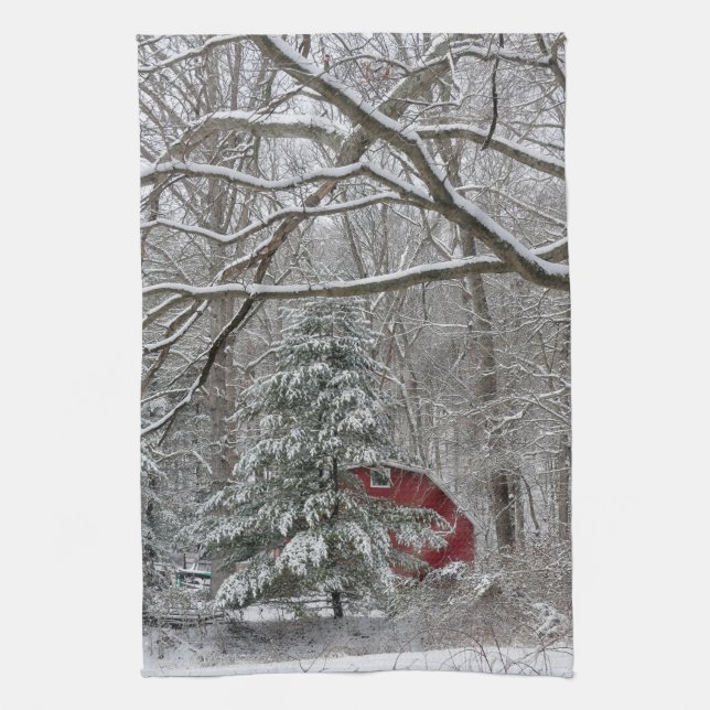 Snowy Red Barn Geschirrtuch (Vertikal)