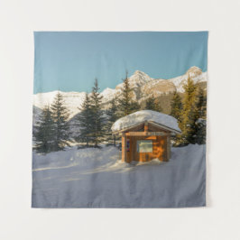 Snowy Serenity: Lake Louise und der majestätische  Wandteppich