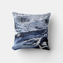 Snowy Stream - Kissen