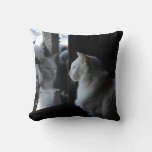 Snowy White Kitty Kissen