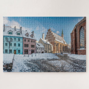 Snowy winter city centre in Riga, Lettland