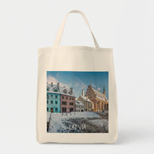 Snowy winter city centre in Riga, Lettland Tragetasche