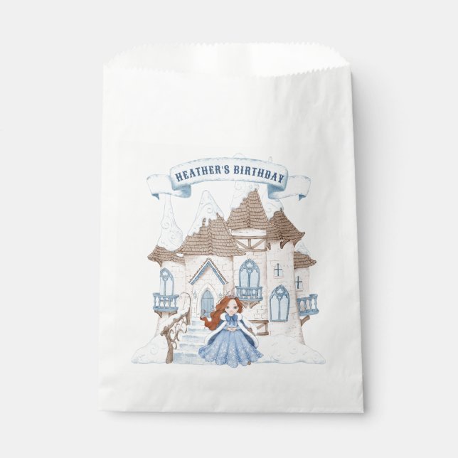 Snowy Winter Red Haired Princess Birthday Geschenktütchen (Vorderseite)