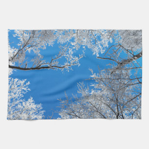 Snowy Winter Scene Handtuch