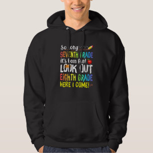 So lange 7. Klasse Ausblick 8. Klasse hier komme i Hoodie