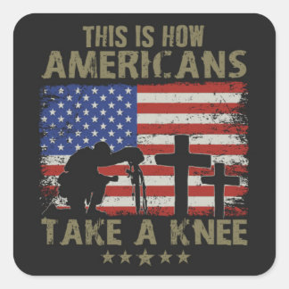 So nehmen Amerikaner das Knie Quadratischer Aufkleber