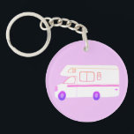 SO ROLLE ICH RV Motorhome Camping CUSTOM Schlüsselanhänger<br><div class="desc">Passen Sie diesen niedlichen Schlüsselanhänger mit Ihrem eigenen Text,  Ihrem Namen oder allem anderen an,  was Ihnen gefällt. Mit diesem Vintagen RV-Design,  das von mir für Sie handgezeichnet wurde,  bereiten Sie sich auf Ihre Reise vor. Karo in meinem Shop für viele weitere passende Artikel!</div>