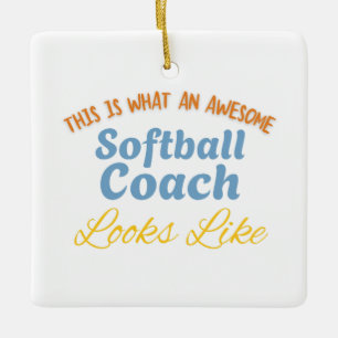 So sieht ein großartiger Softball-Trainer aus Keramikornament