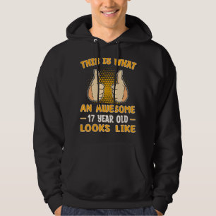 So sieht ein Phantastisches 17-jähriges Kind aus Hoodie