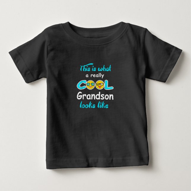So sieht ein wirklich Cooler Enkel aus Baby T-shirt (Vorderseite)