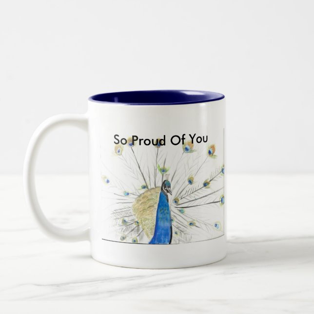 So stolz auf Sie Pfau Tasse… Zweifarbige Tasse (Links)