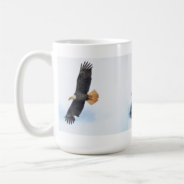 Soaring Bald Eagle Wildife Foto Art Kaffeetasse (Links)