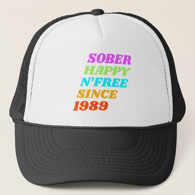 Sober glücklich n'free seit (passen Sie das Jahr a Truckerkappe (Vorderseite)