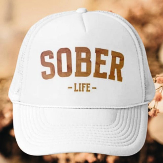 Sober Life Typografie Truckerkappe (Von Creator hochgeladen)