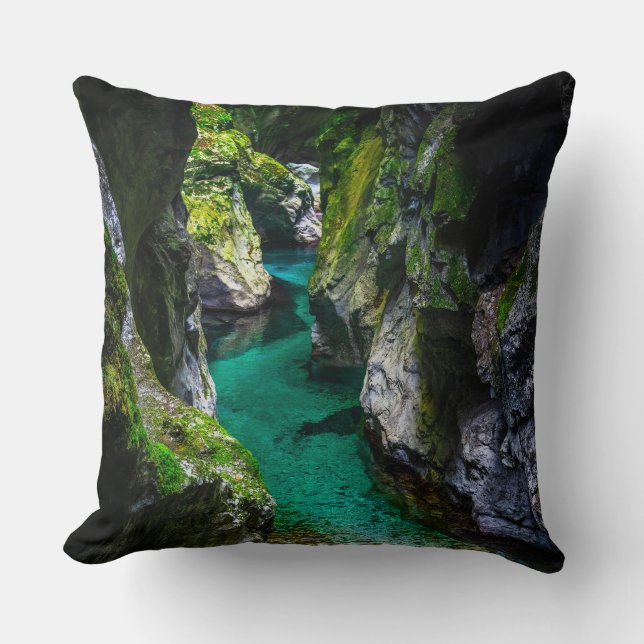 Soca Schlucht in Slowenien Kissen (Vorderseite)