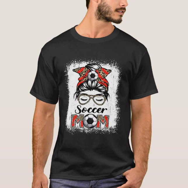 Soccer Mom Game Day Messy Bun Leopard Mother's Day T-Shirt (Vorderseite)