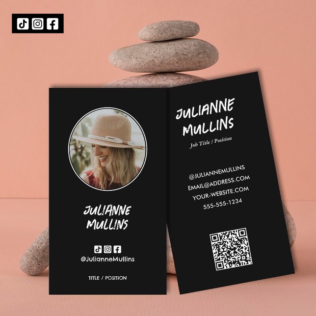 Social Media Influencer QR Code Visitenkarte (
Social media influencer, content creator photo business cards with QR Code and 3 media icons)