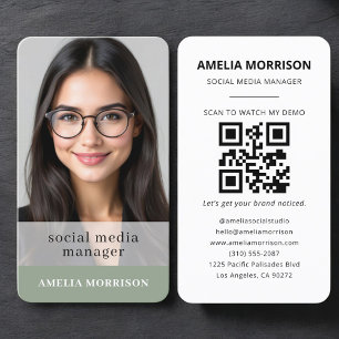 Social Media Manager Sage Green QR-Code-Foto Visitenkarte