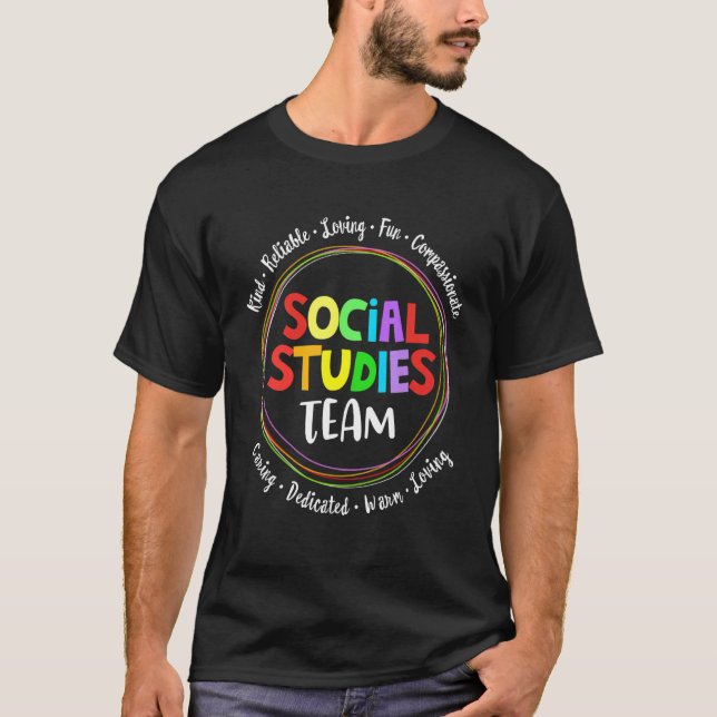 Social Studies TEAM First Day Of School & Apprecia T-Shirt (Vorderseite)