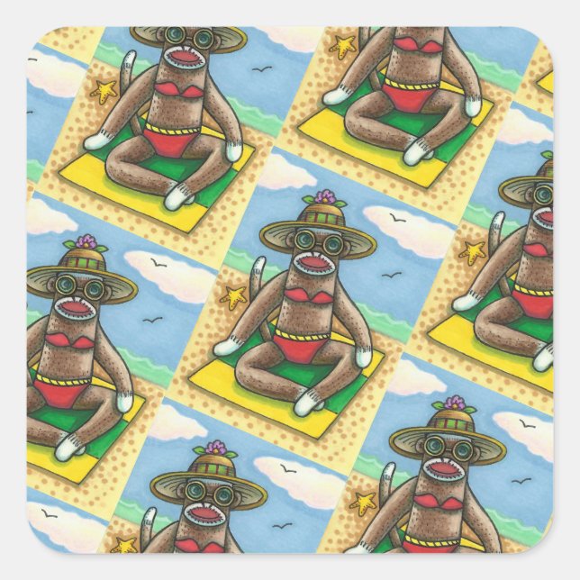 SOCK MONKEY RED BIKINI, AM STRAND CARTOON Funny Quadratischer Aufkleber (Vorderseite)