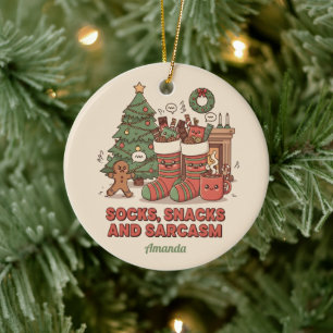 Sockenschmaus und Sarkasmus Lustiger Weihnachtsanh Keramik Ornament