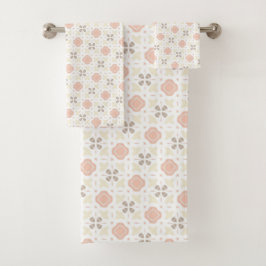 Soft Beige and Blush Retro Tile Pattern Badhandtuch Set