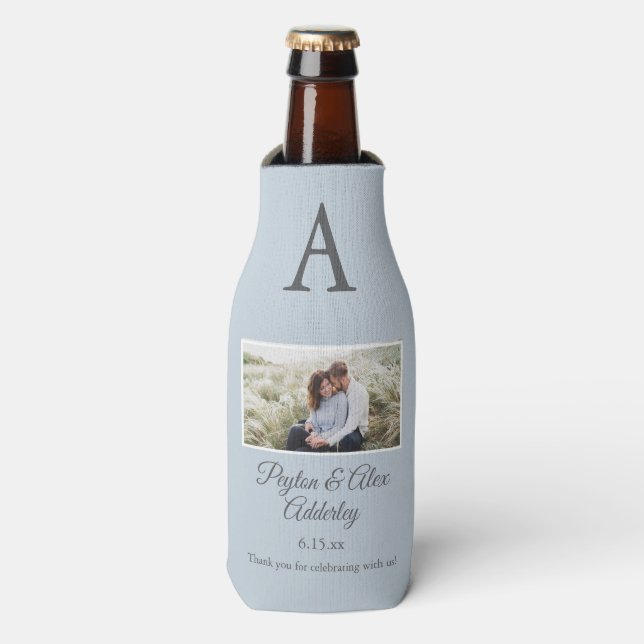 Soft Blue Gastgeschenk Hochzeit Foto Flasche Coole Flaschenkühler (Flaschenvorderseite)