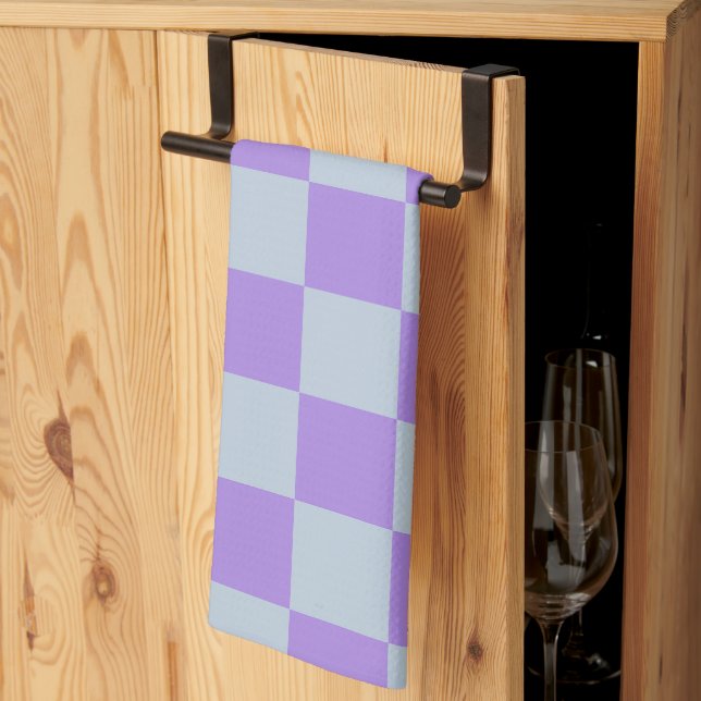 Soft Blue und Lavender Checked Geschirrtuch (Drittel gefaltet)