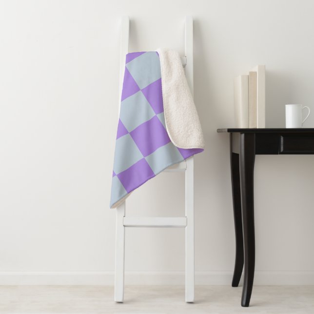 Soft Blue und Lavender Checked Sherpadecke (Beispiel)