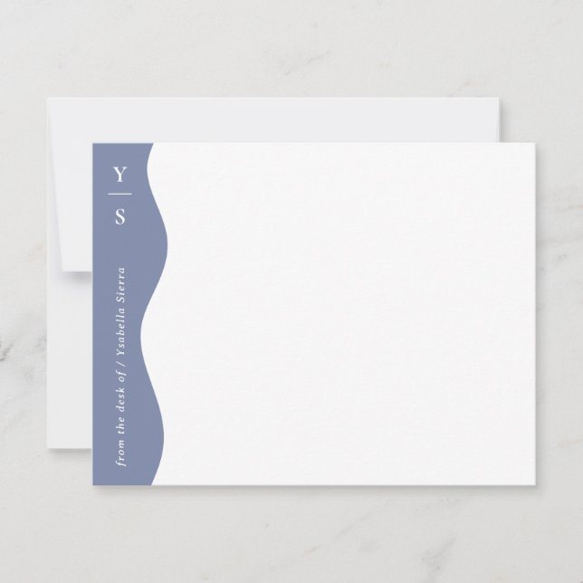 Soft Blue Wavy Bold Initials Modern Mitteilungskarte (Vorderseite)