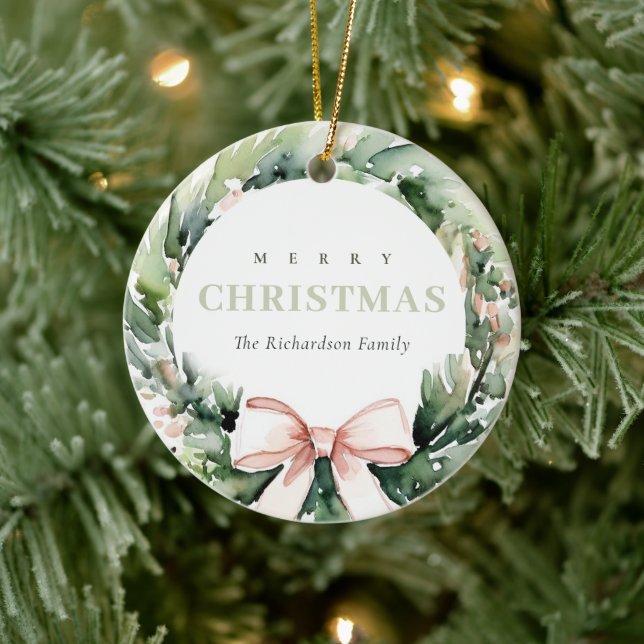 Soft Blush Grüner Weihnachtskranz Farbe Keramik Ornament (Baum)