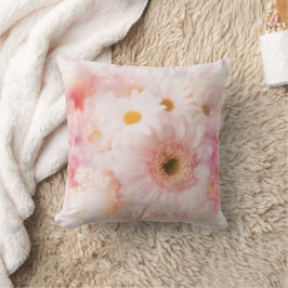Soft Daisies Throw Kissen