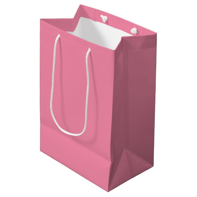 Soft Flamingo Pink Medium Geschenktasche Mittlere Geschenktüte (Vorderseite Schrägansicht)