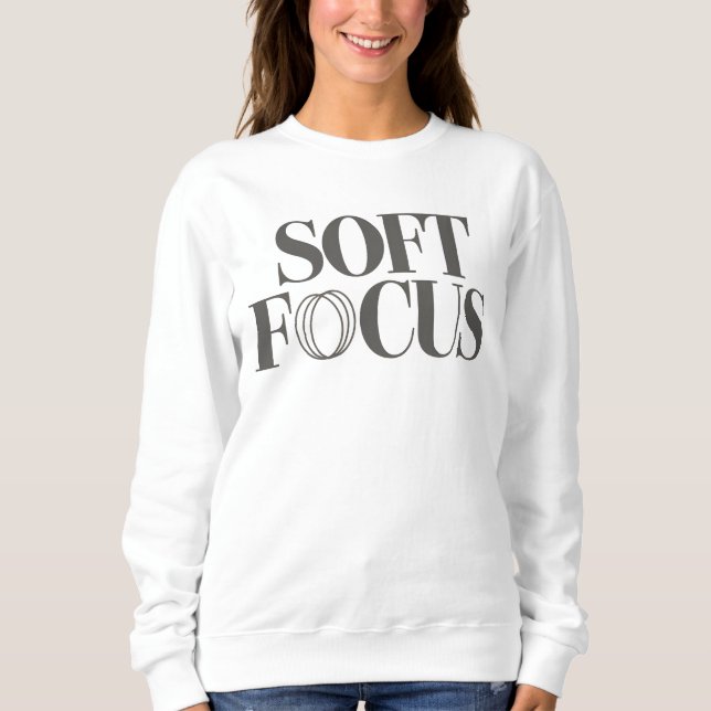 Soft Focus Minimal Aesthetic T-Shirt | Clean & Cal Sweatshirt (Vorderseite)