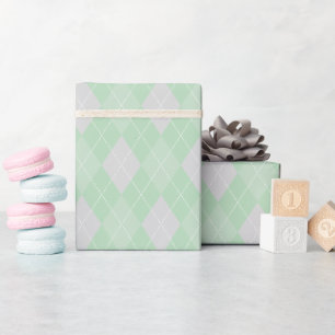 Soft Green St Patrick's Day Baby Shower Raute Geschenkpapier
